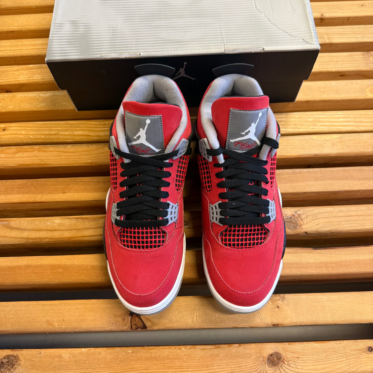 Size 9 - Jordan 4 Retro 'Toro Bravo' 2026 (Used)