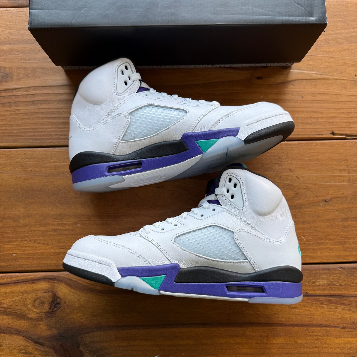 Größe 9.5 - Jordan 5 Retro 'Grape' 2025 (Gebraucht)