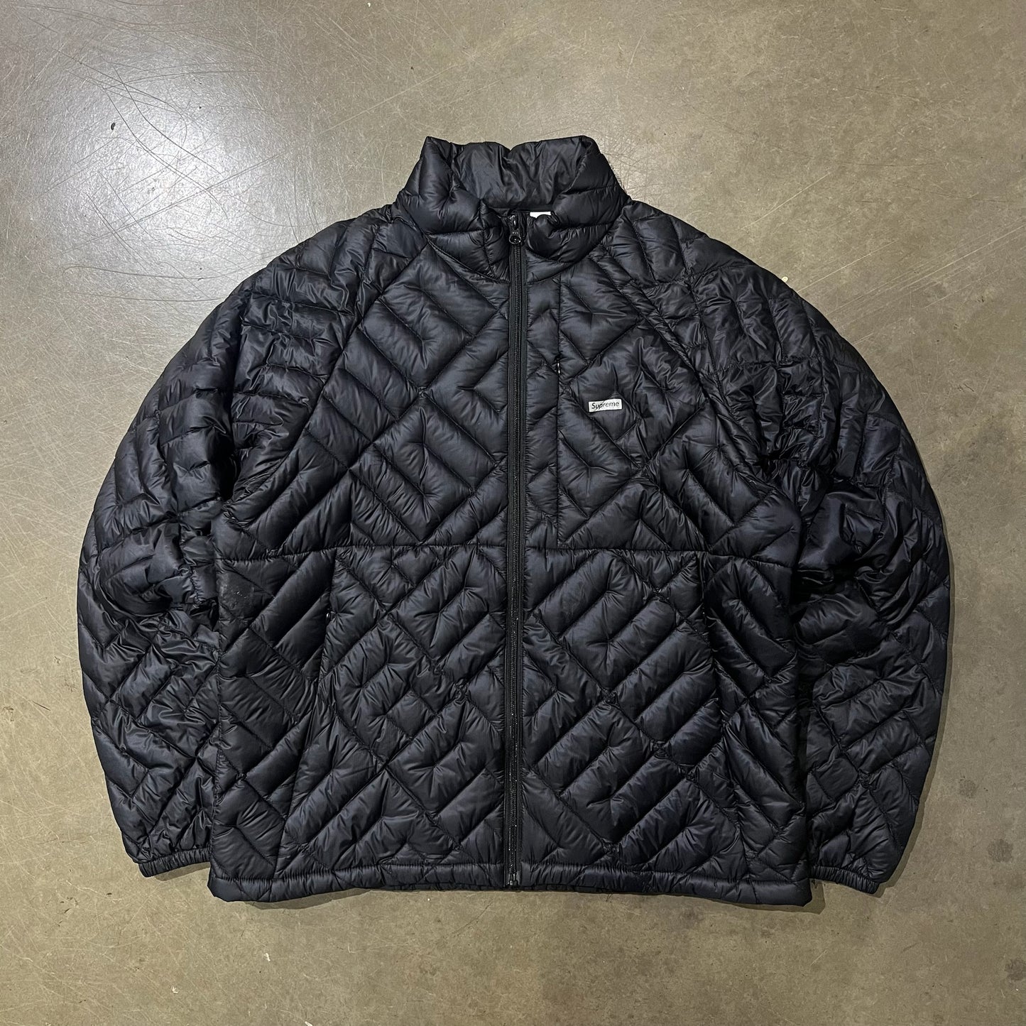 MEDIUM - Supreme Spellout Quilted Lightweight Down Jacket (Used)