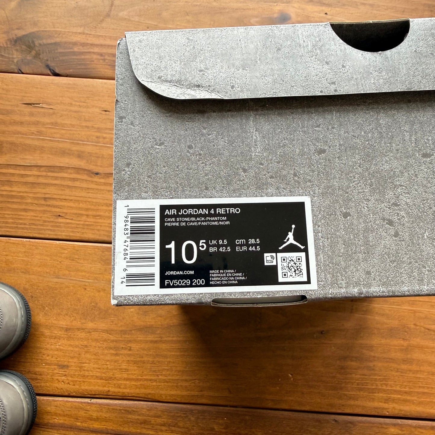 Größe 44,5 - Jordan 4 Retro 'Cave Stone' (Gebraucht)