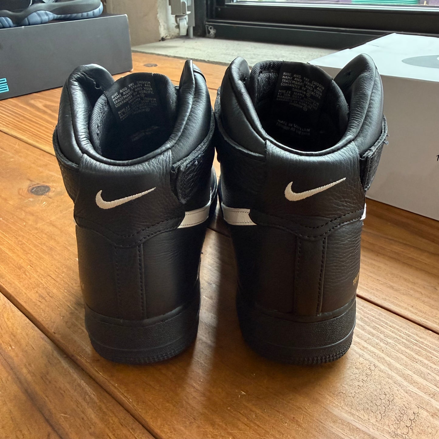 Talla 10.5 - 1017 ALYX 9SM x Air Force 1 High 'Negro Blanco' (Usado)