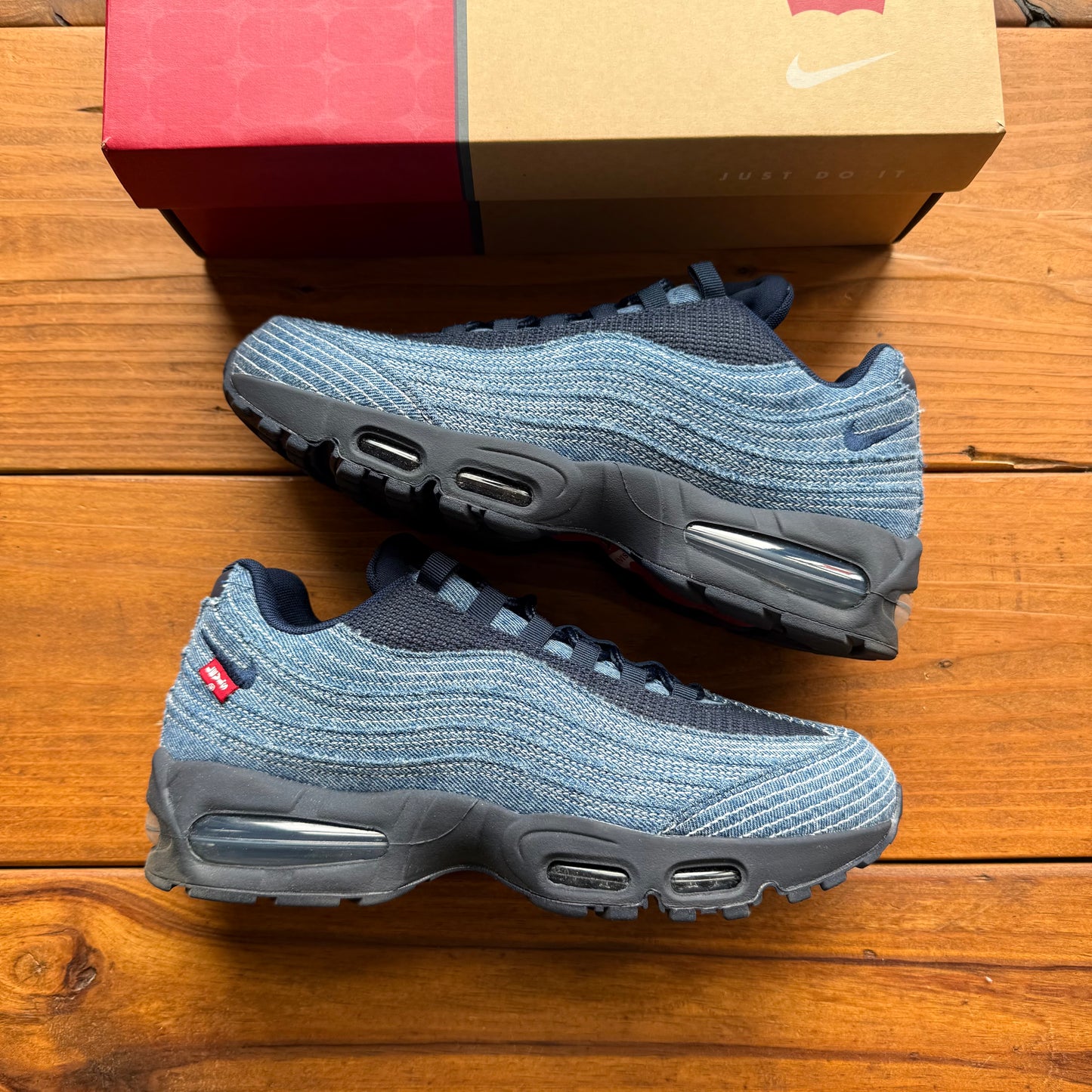 Size 10.5 - Levi's x Air Max 95 OG 'Obsidian' (Used)