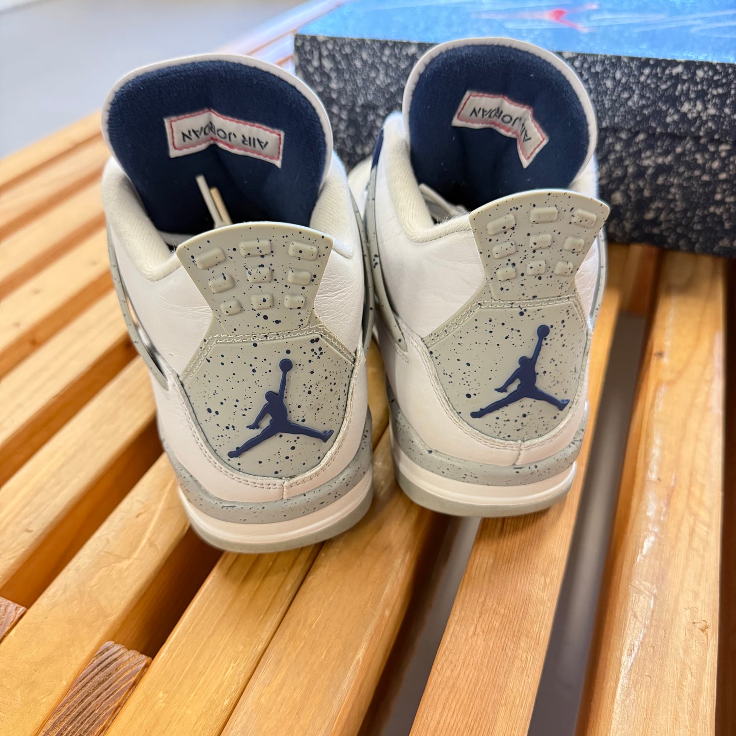 Size 9 - Jordan 4 Retro 'Midnight Navy' (Used)
