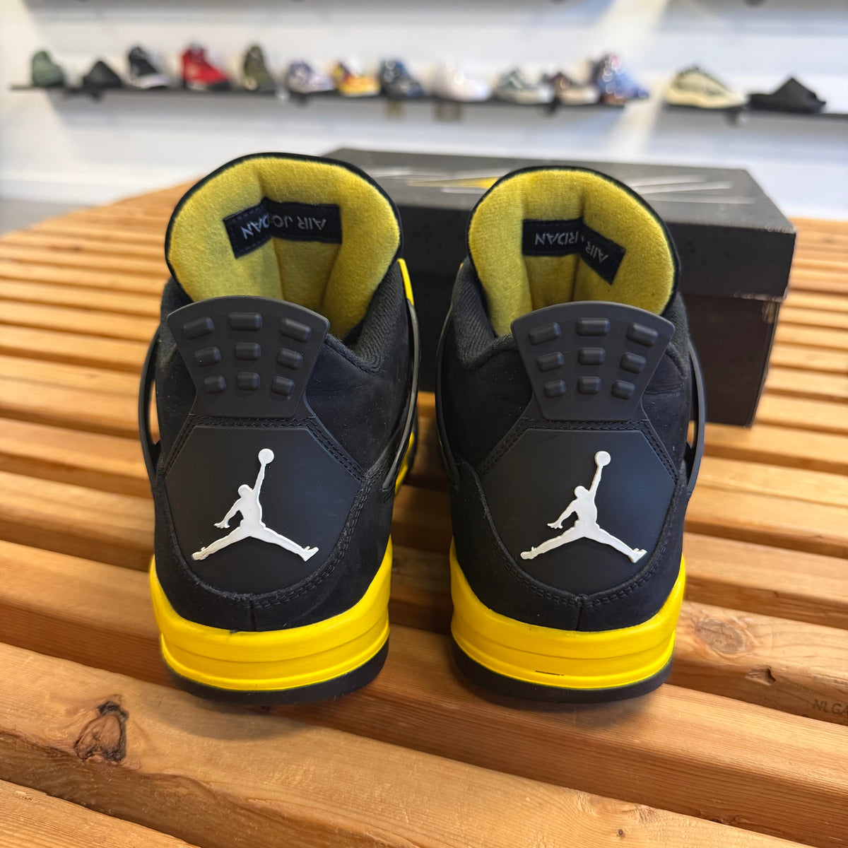 Jordan 4 Retro 'Thunder' 2023 (Used) - Size 10.5