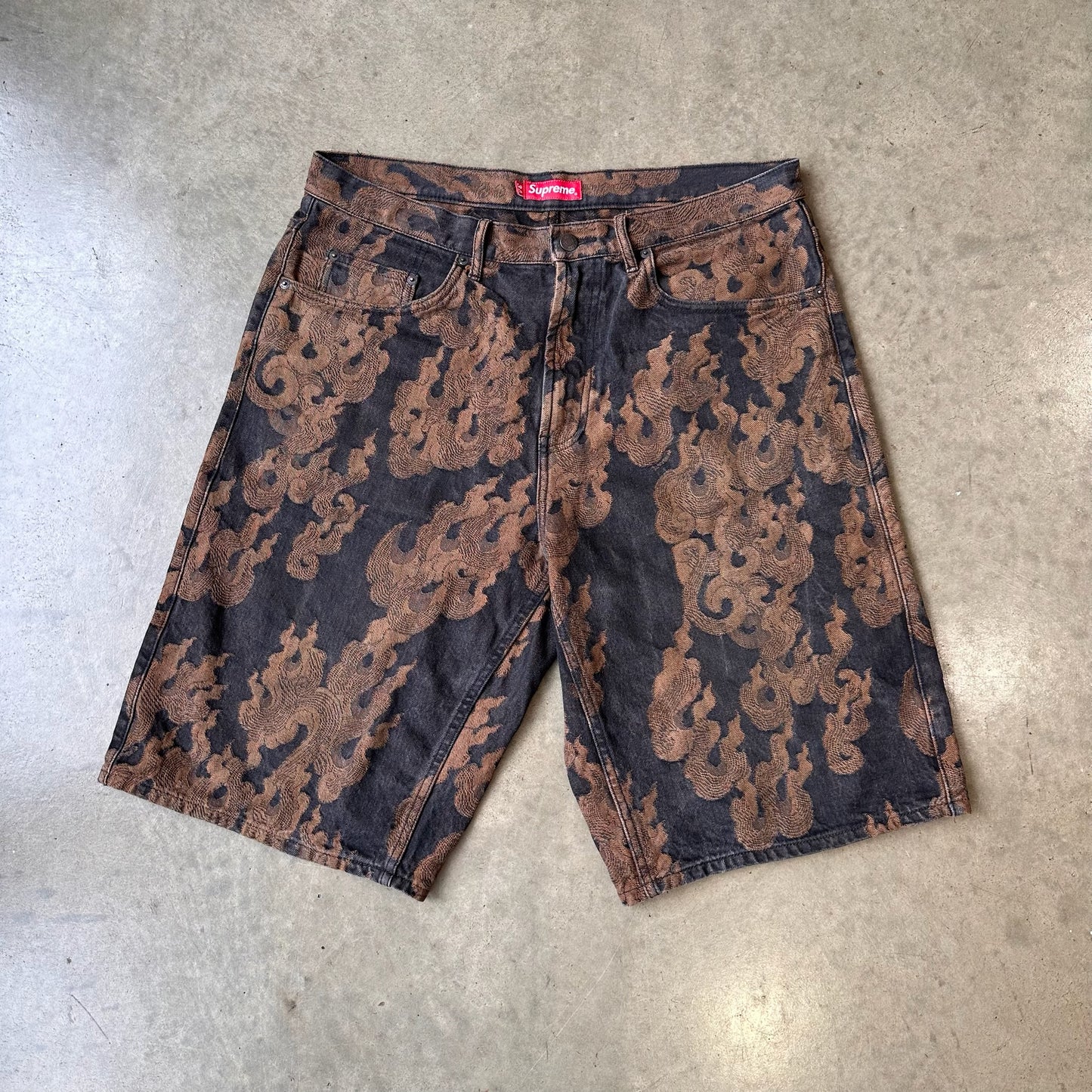 SUPREME FIRE FLAME DENIM SHORTS (USED)