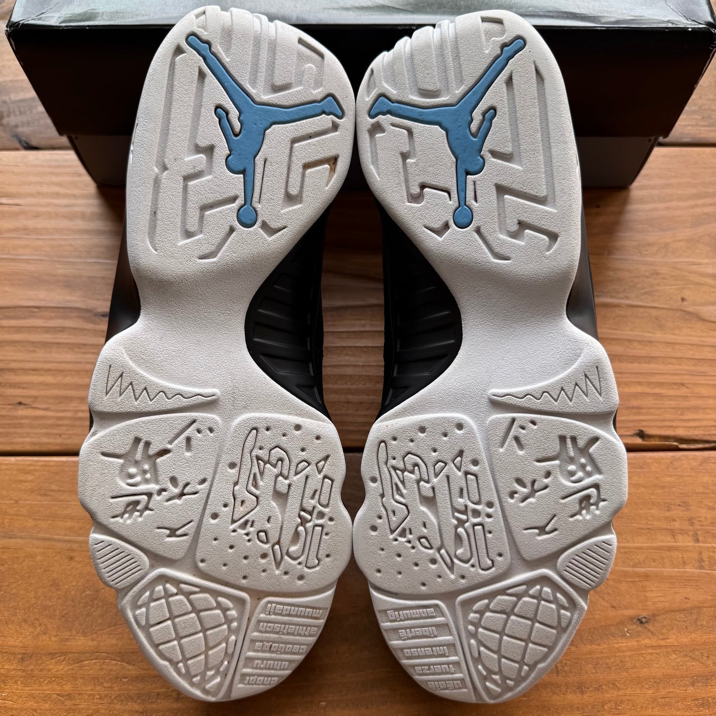 Größe 44,5 – Jordan 9 Retro 'University Blue' (Gebraucht)