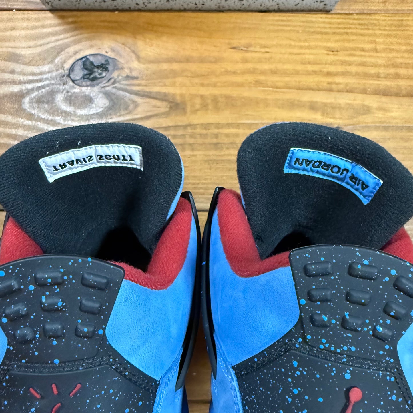 SIZE 8 - Travis Scott x Jordan 4 Retro 'Cactus Jack' (Used)