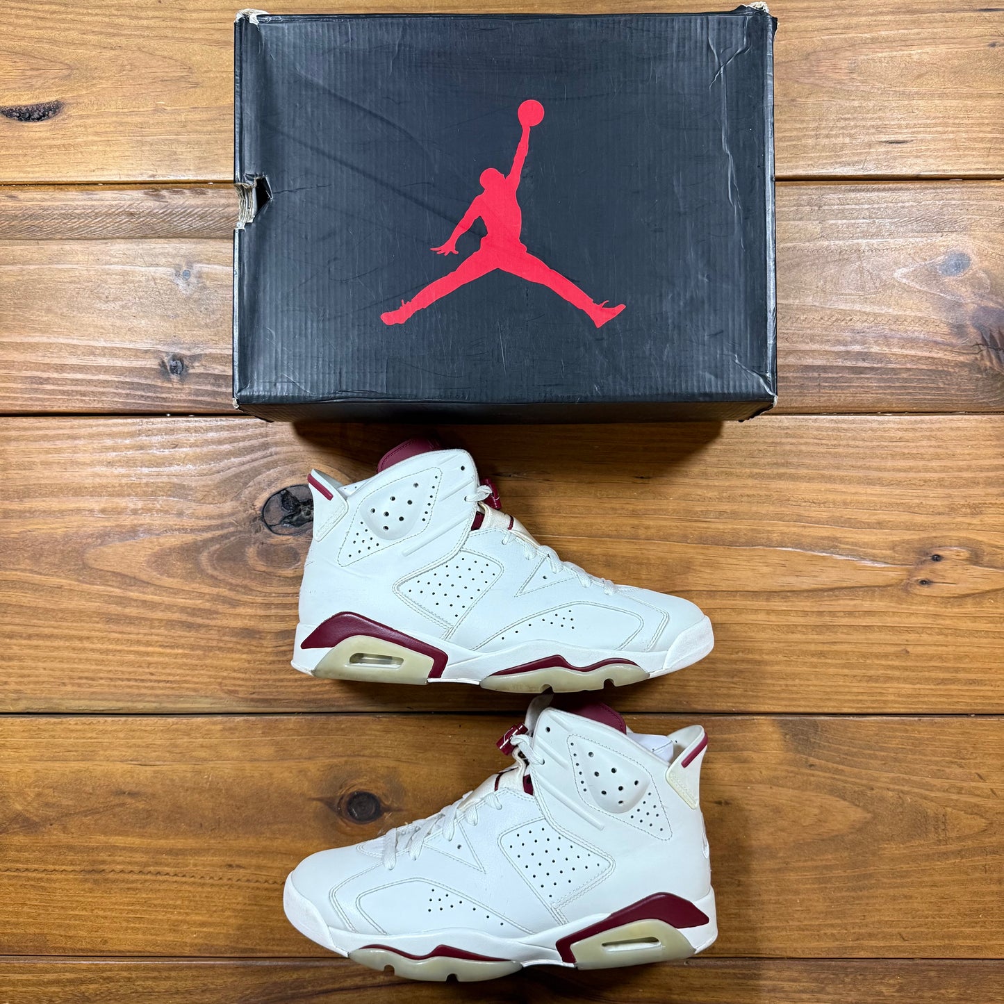 SIZE 10.5 - Jordan 6 Retro 'Maroon' 2015 (Used)