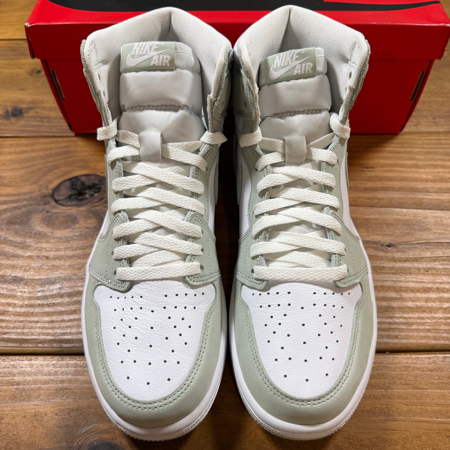 SIZE 11W/9.5M - Wmns Jordan 1 Retro High OG 'Seafoam' (Used)