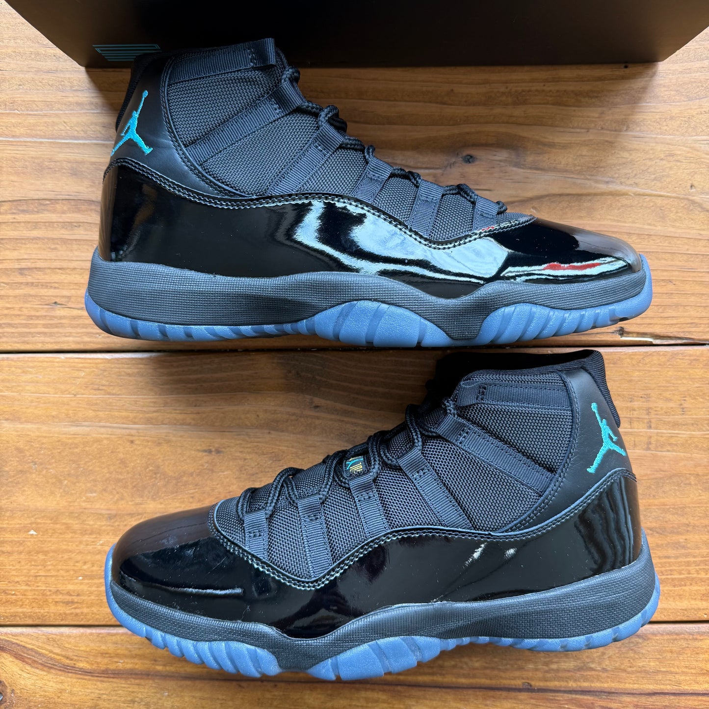 Talla 11 - Jordan 11 Retro 'Gamma Blue' 2025 (Usado)