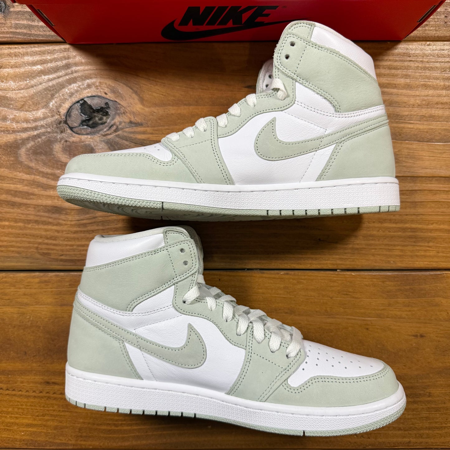 SIZE 11W/9.5M - Wmns Jordan 1 Retro High OG 'Seafoam' (Used)