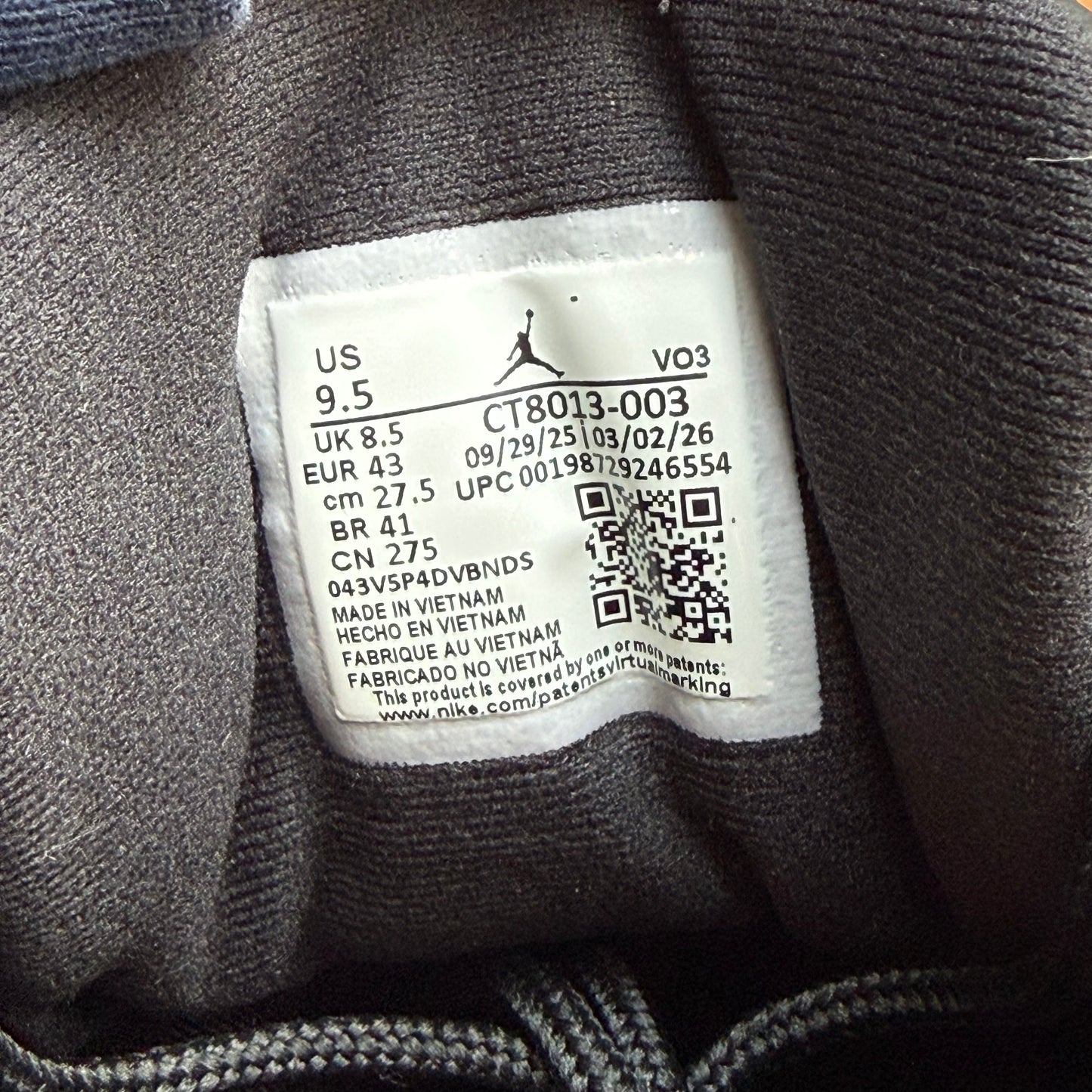 Size 9.5 - Jordan 12 Retro 'Bloodline' (Used)