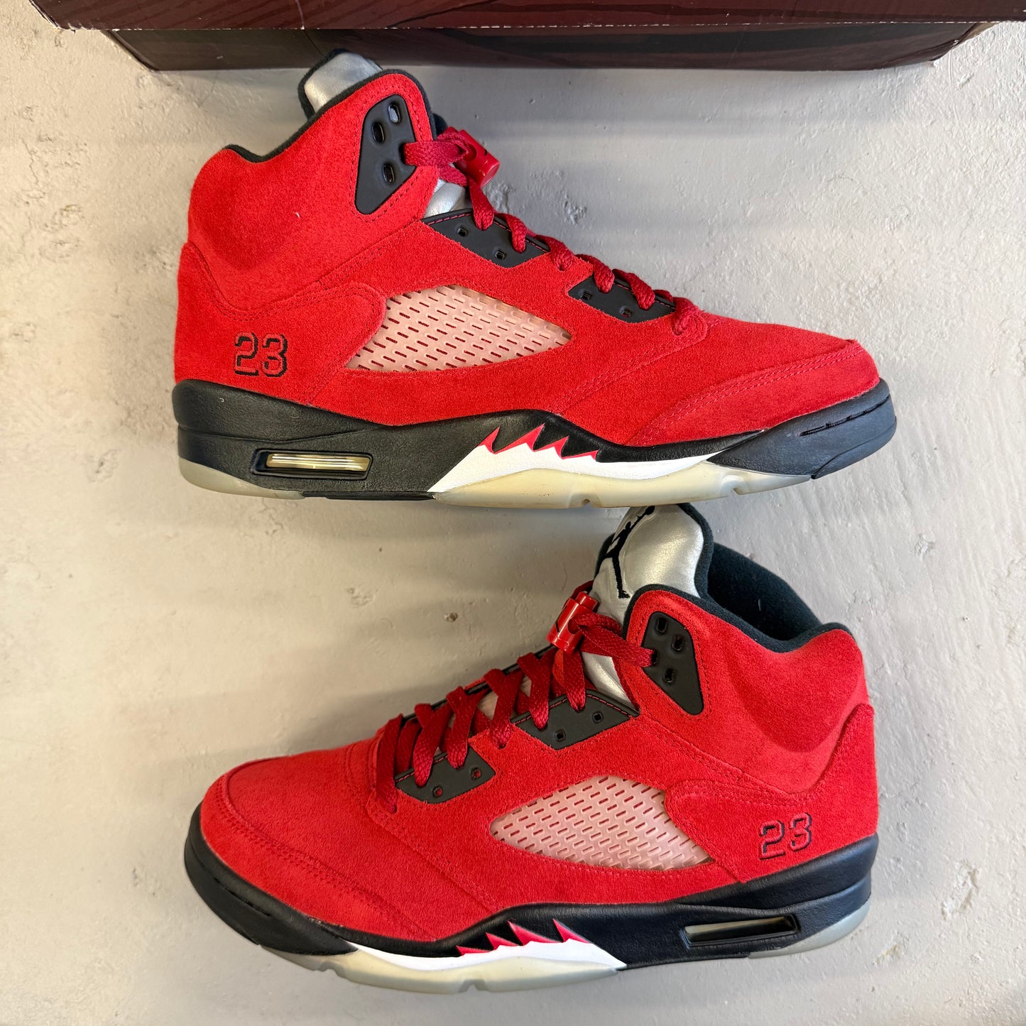 Jordan 5 Retro 'Raging Bull' 2021 (Used) - Size 8.5