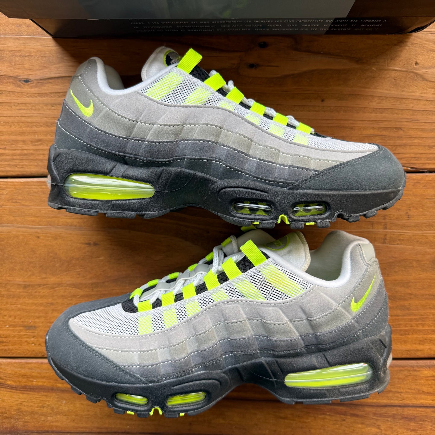 Size 9 - Air Max 95 OG 'Neon' 2025 (Used)