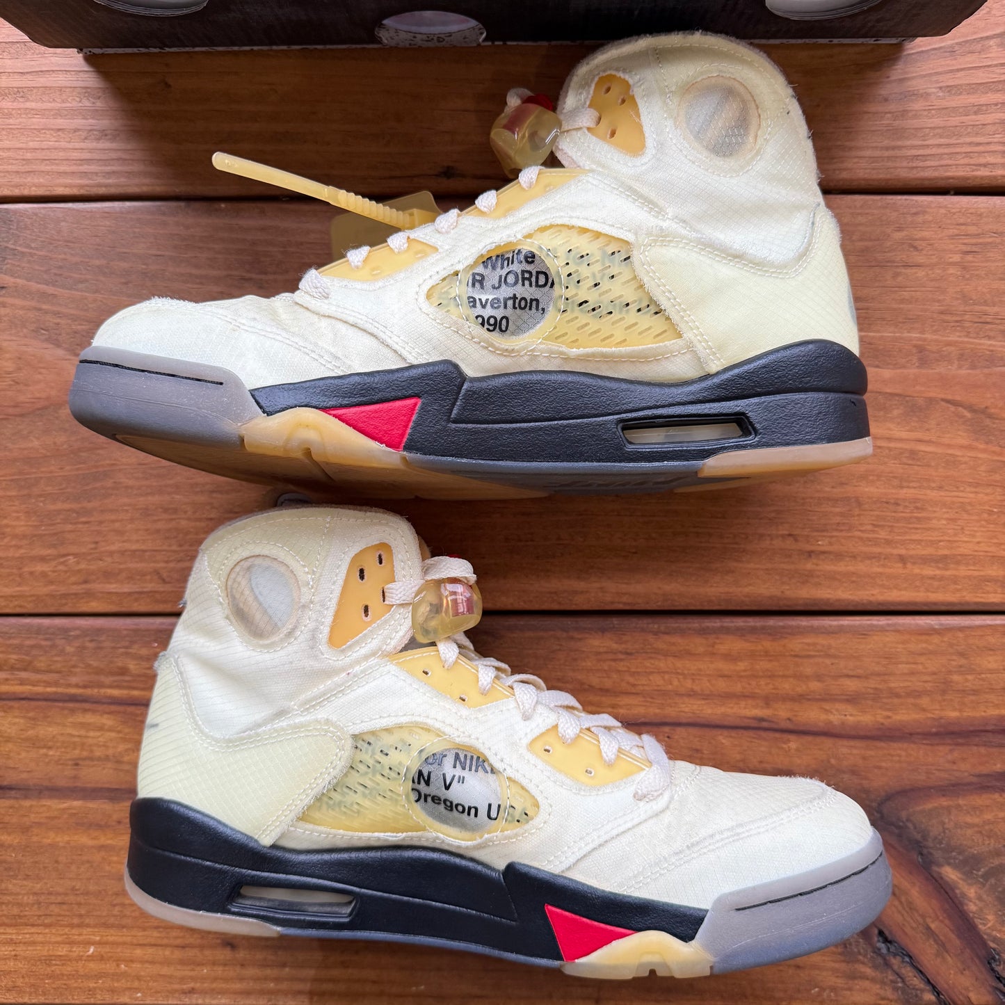 Size 9 - Off-White x Jordan 5 SP 'Sail' (Used)