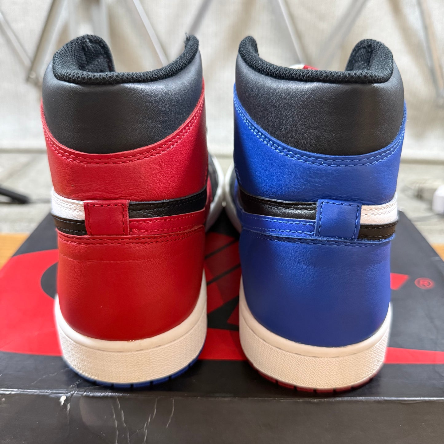 SIZE 9.5 - Jordan 1 Retro High OG 'Top 3' (Used)