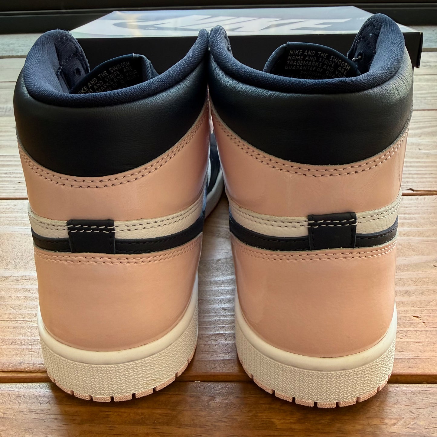 Talla 10.5W/9M - Jordan 1 Retro High OG SE 'Bubble Gum' de mujer (Usado)