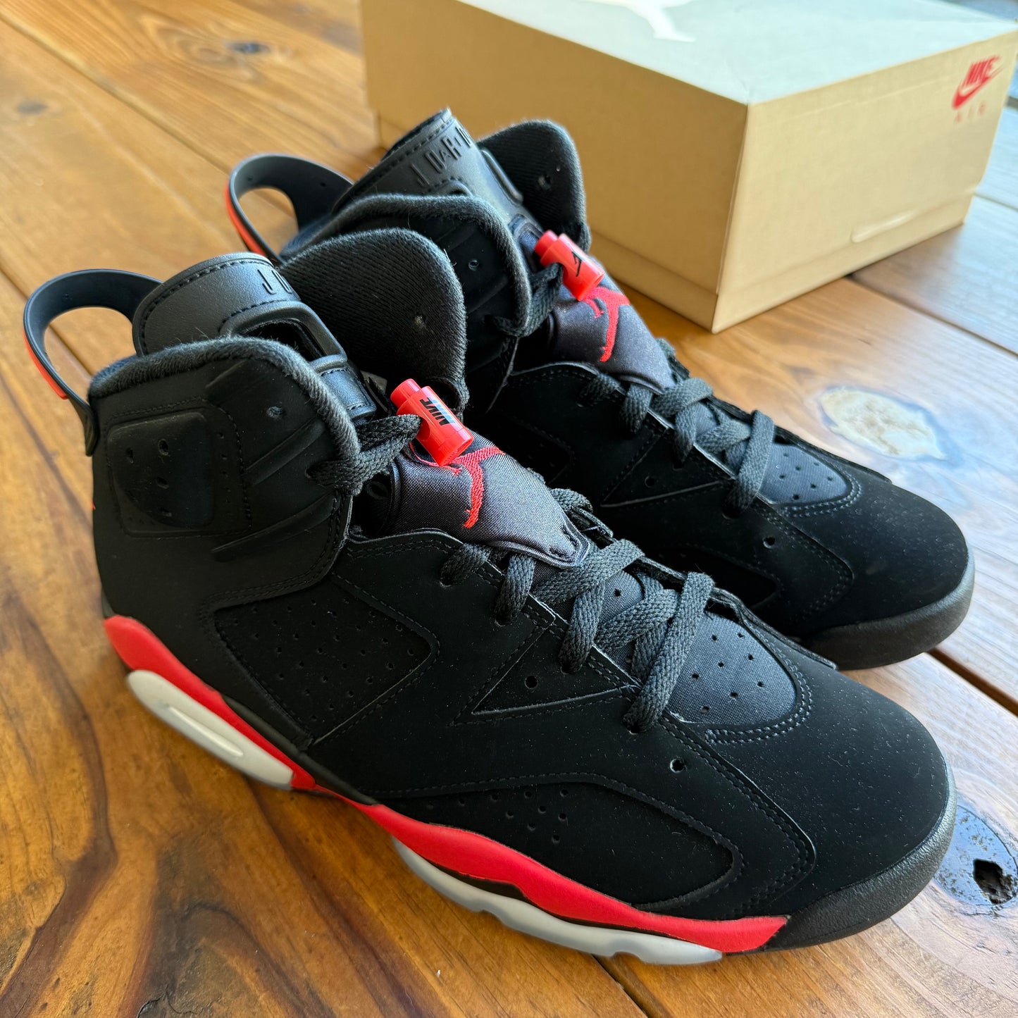 Talla 9 - Jordan 6 Retro 'Reverse Infrared Salesman' (Usado)