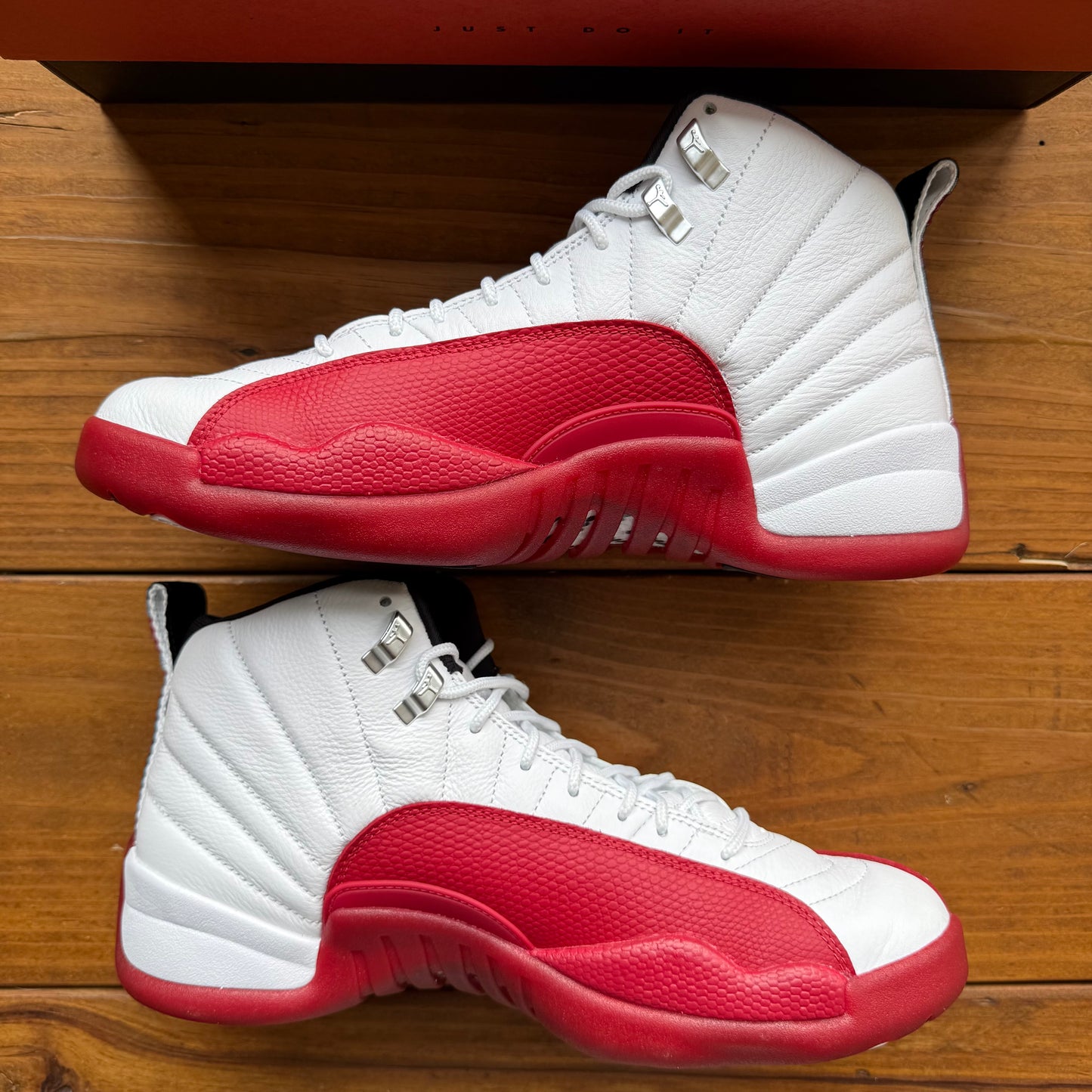 Größe 44.5 - Jordan 12 Retro 'Cherry' 2023 (Gebraucht)