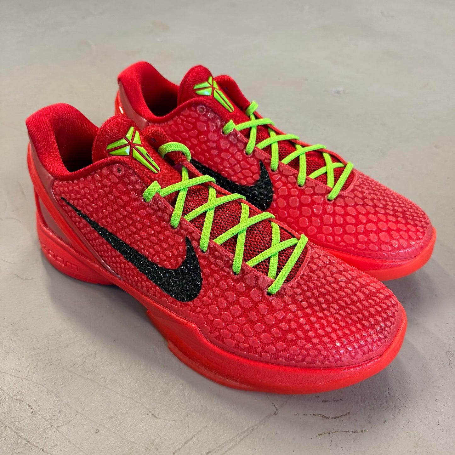 Size 9.5 - Zoom Kobe 6 Protro 'Reverse Grinch' (Used)