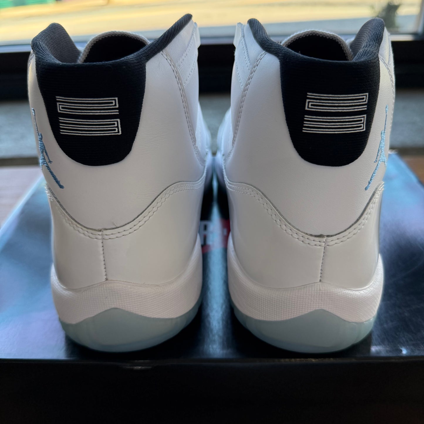 Size 11 - Jordan 11 Retro 'Columbia / Legend Blue' 2024 (Used)
