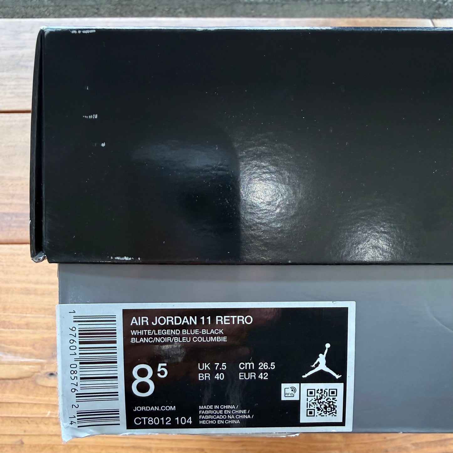 Size 8.5 - Jordan 11 Retro 'Columbia / Legend Blue' 2024 (Used)