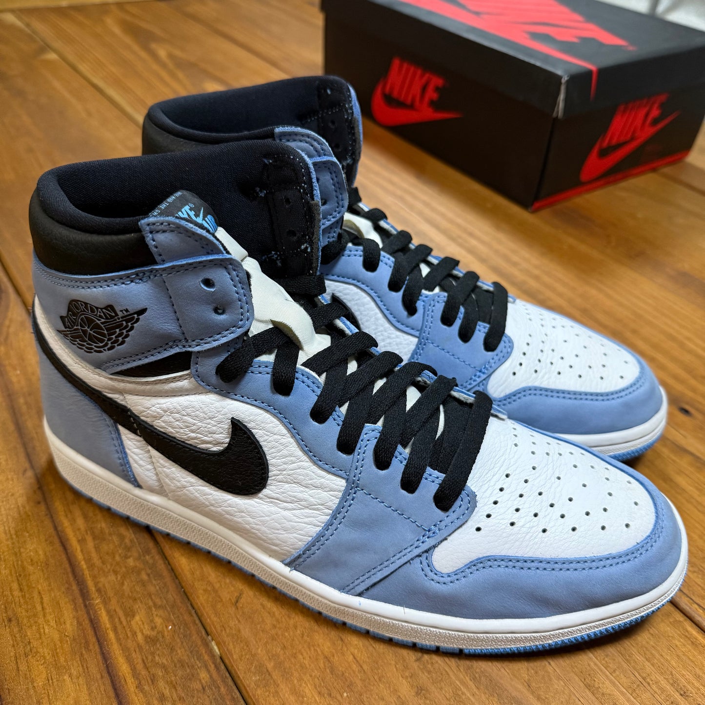 SIZE 11 - Jordan 1 Retro High OG 'University Blue' (Used)