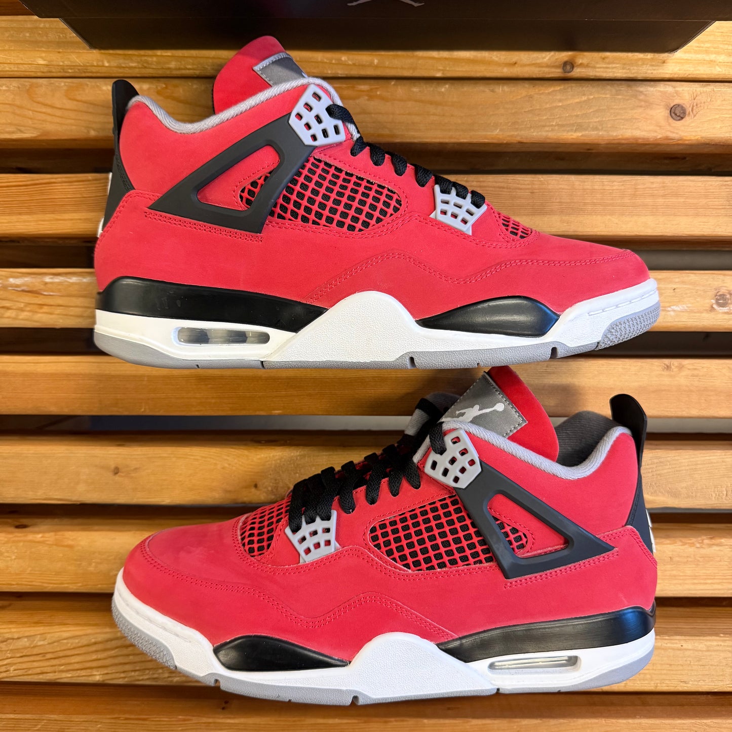 Jordan 4 Retro 'Toro Bravo' 2026 (Used) - Size 11