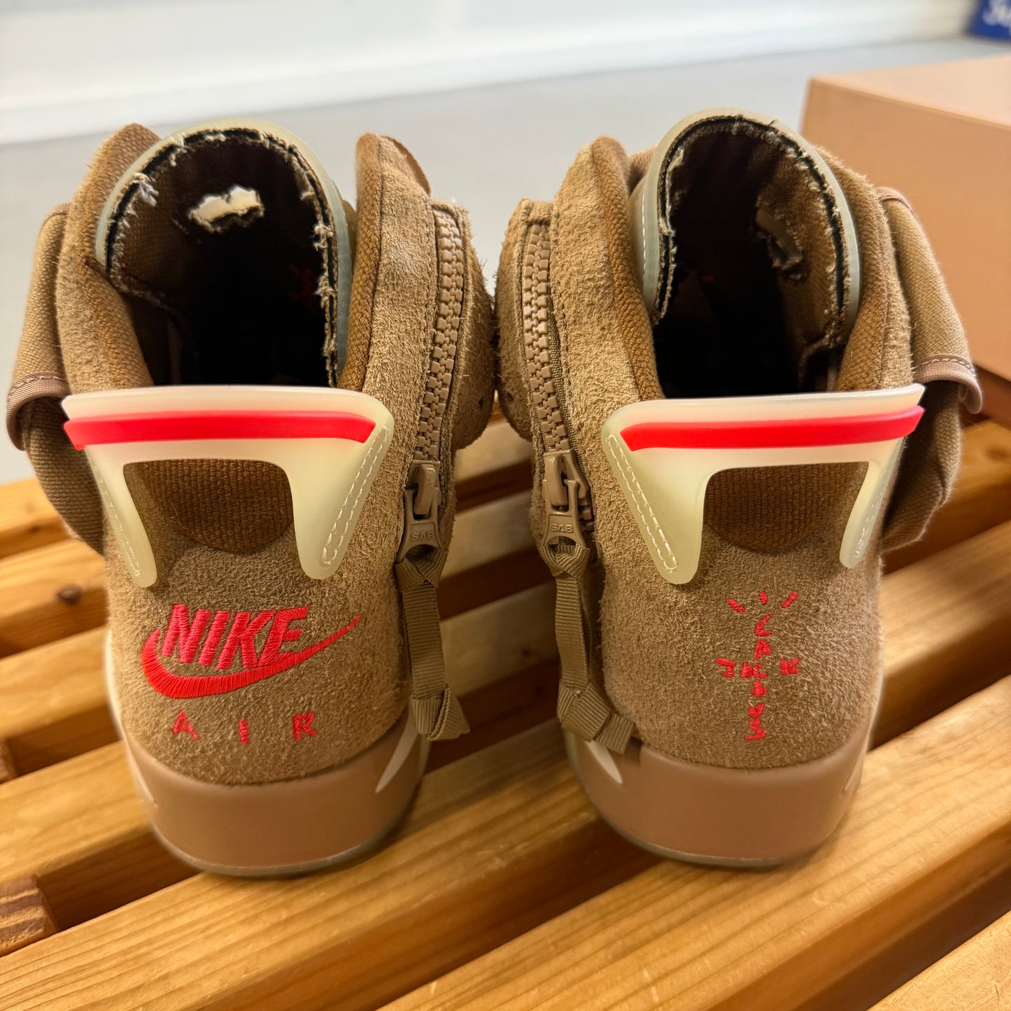 Size 9.5 - Travis Scott x Jordan 6 Retro 'British Khaki' (Used)