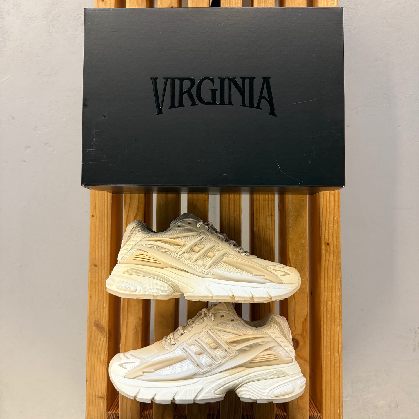 Size 9 - Pharrell x VIRGINIA x Adistar Jellyfish 'Triple White' (Used)
