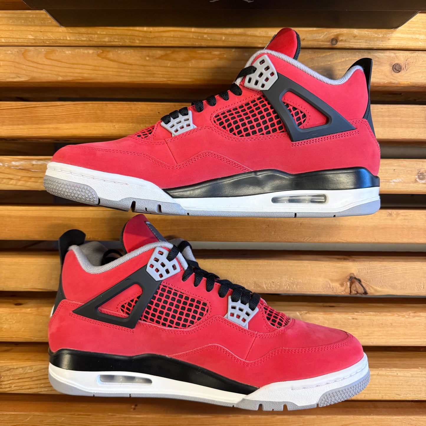 Jordan 4 Retro 'Toro Bravo' 2026 (Used) - Size 11
