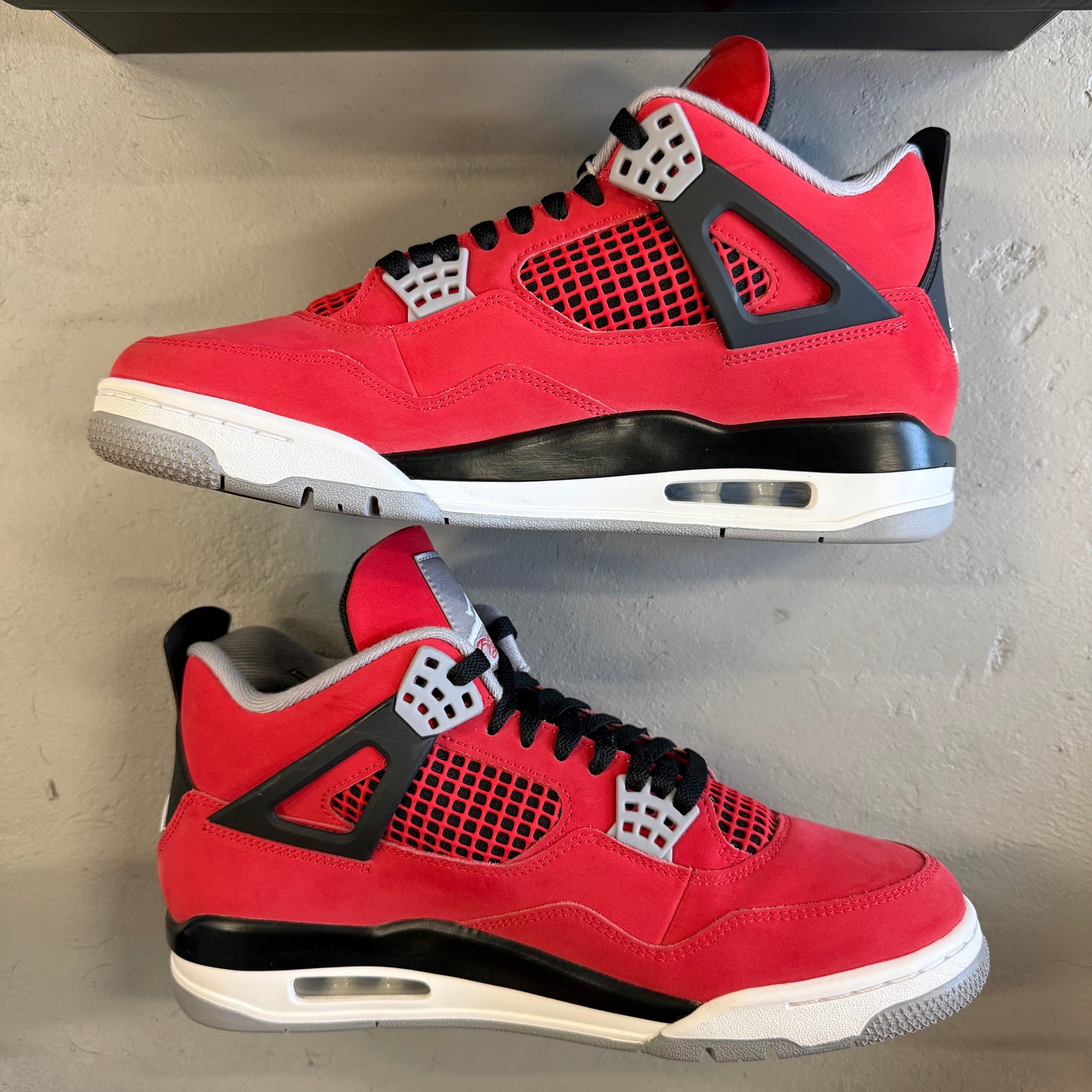 Size 10 - Jordan 4 Retro 'Toro Bravo' 2026 (Used)