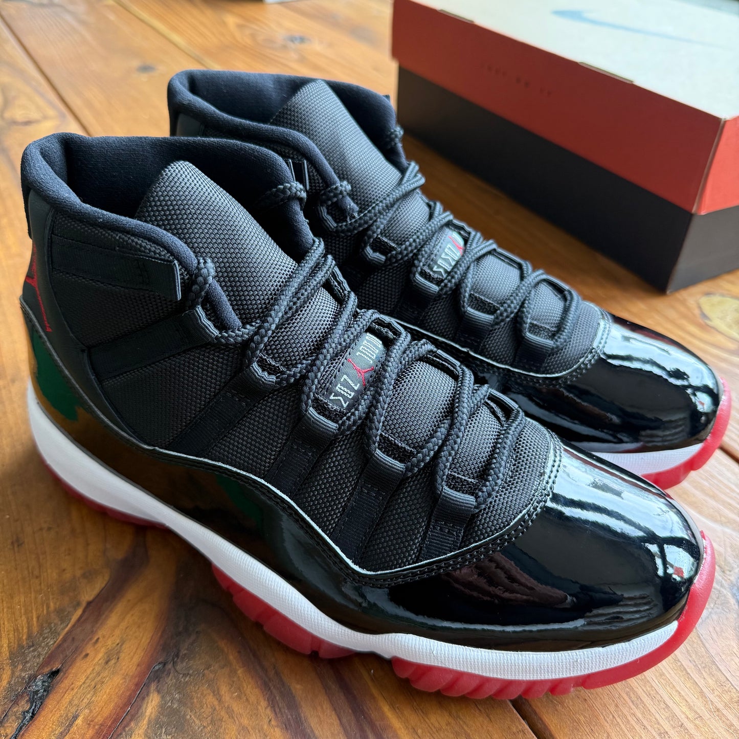 Size 10.5 - Jordan 11 Retro 'Bred' 2019 (Used)