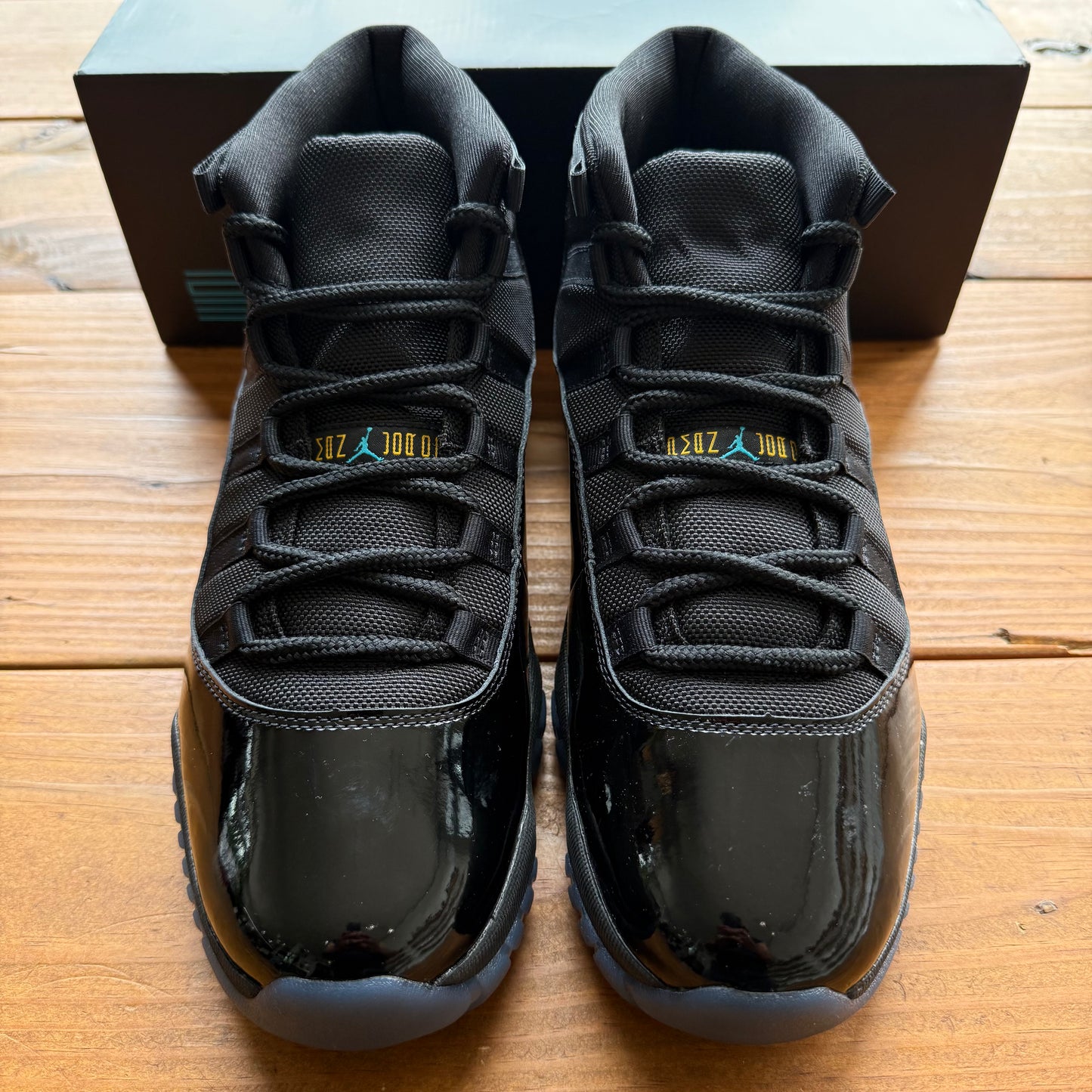 Talla 11 - Jordan 11 Retro 'Gamma Blue' 2025 (Usado)