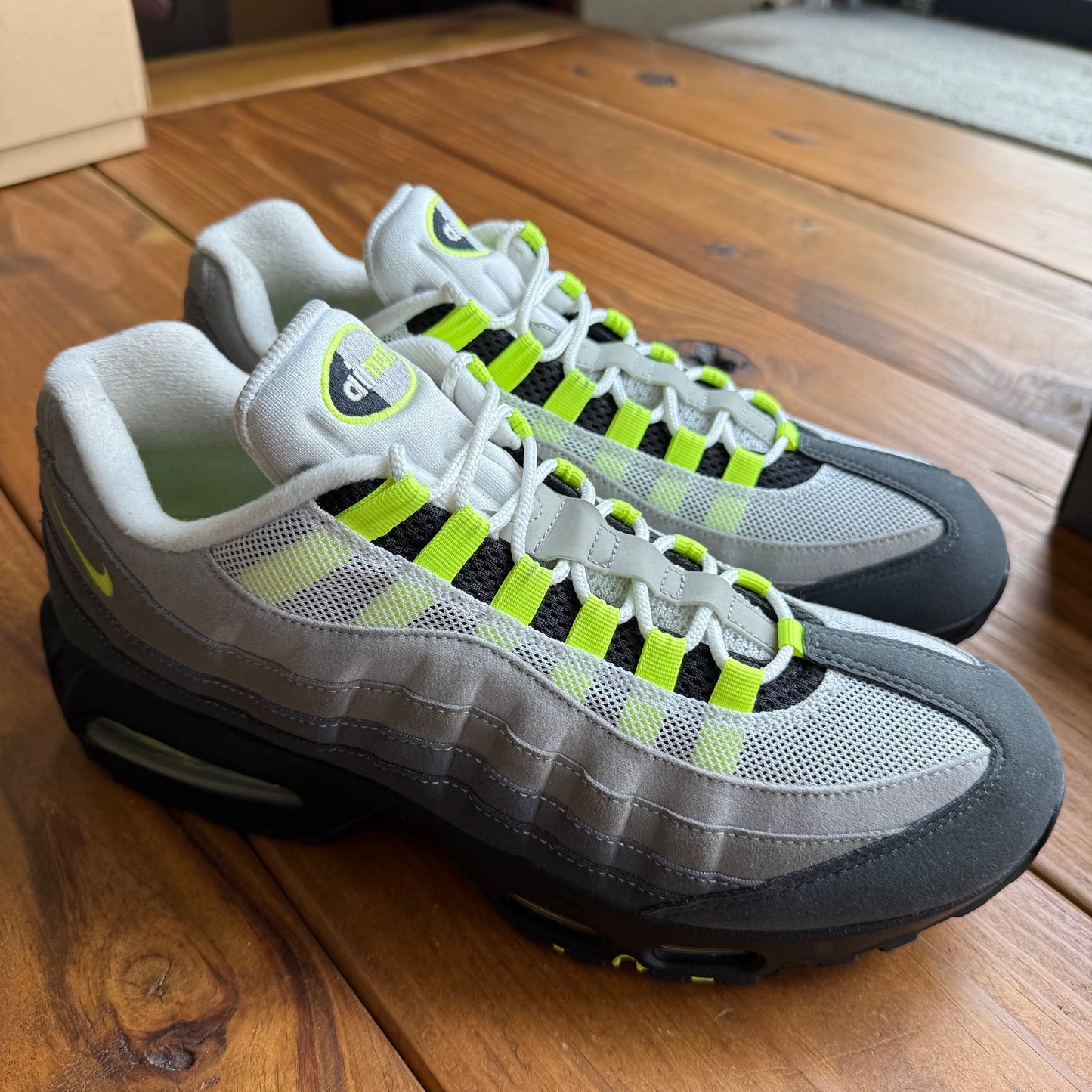 Size 11 - Air Max 95 OG 'Big Bubble - Neon' 2025 / 2026 (Used)