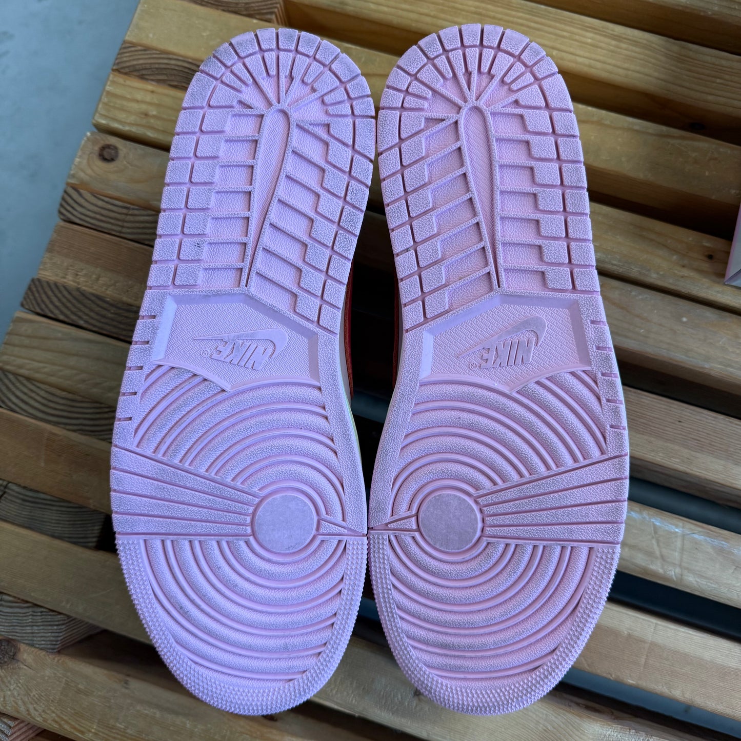 Size 11 - Travis Scott x Jordan 1 Retro Low OG 'Sail Tropical Pink' (Used)
