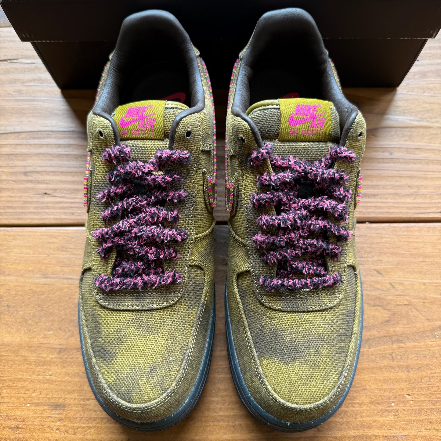 Talla 9.5 - Air Force 1 Low '07 QS 'Boucle Desert Moss' (Usadas)