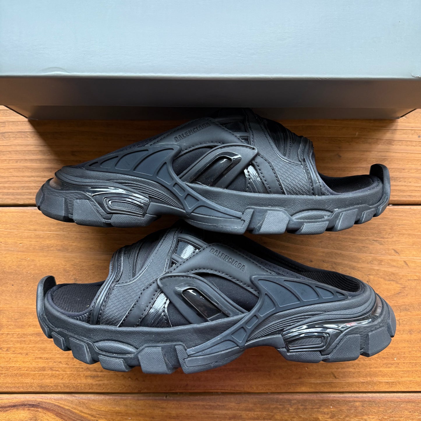 SIZE 38 - BB Triple S Slides (Used)