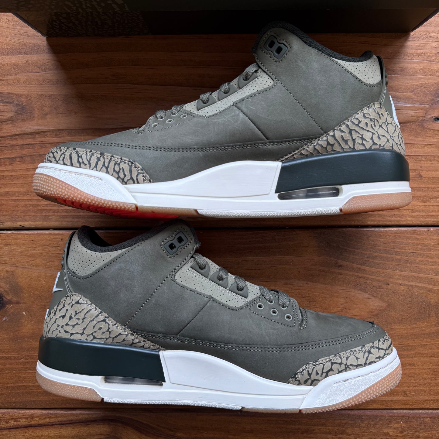 Size 9.5 - Jordan 3 Retro 'Family Affair' (Used)