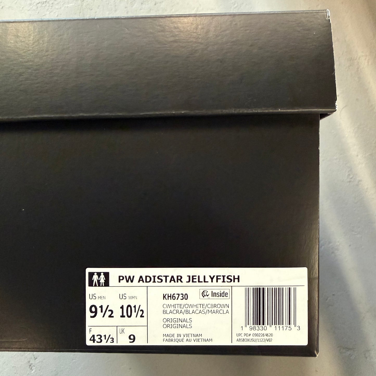 Size 9.5 - Pharrell x VIRGINIA x Adistar Jellyfish 'Triple White' (Used/Tried On)