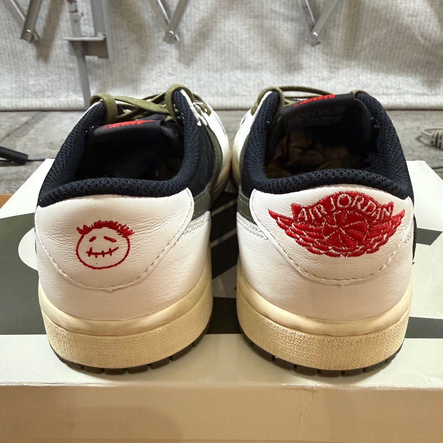 SIZE 6.5W/5M - Travis Scott x Wmns Jordan 1 Retro Low OG SP 'Olive' (Used)