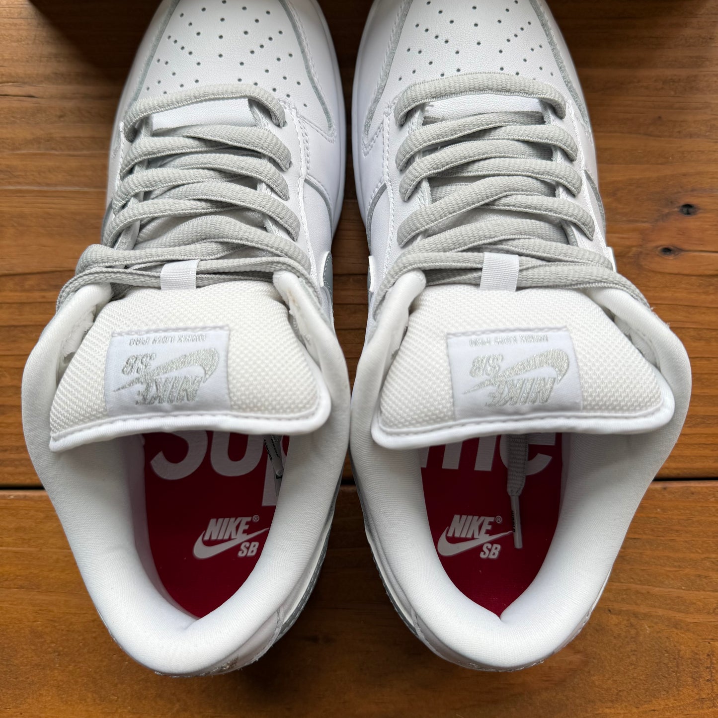 SIZE 8 - Supreme x Dunk Low SB 'White Metallic Silver' (Used)