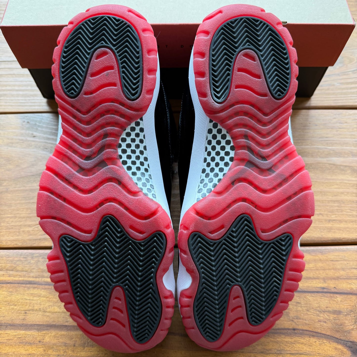 Size 10.5 - Jordan 11 Retro 'Bred' 2019 (Used)