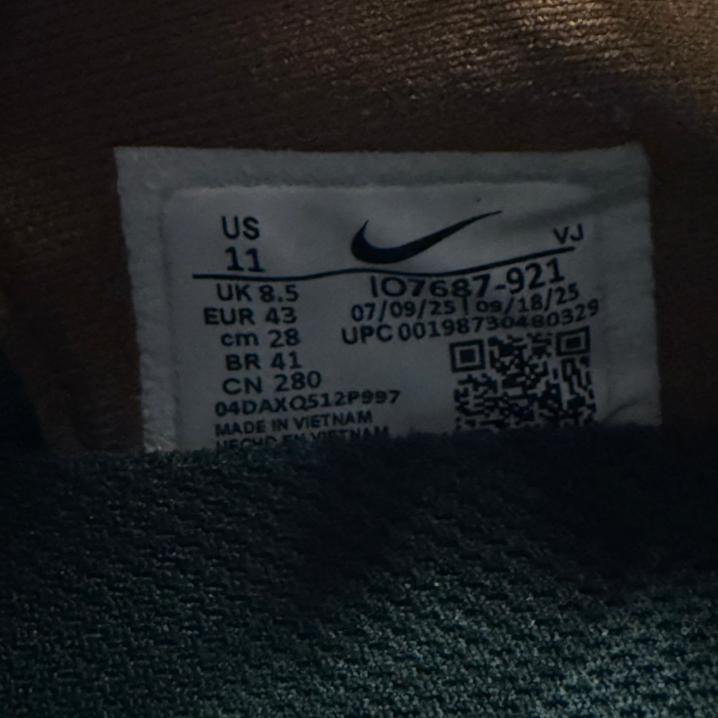 Size 11W/9.5M - Nike Wmns Vomero Plus 'Doernbecher' 2026 (Used)