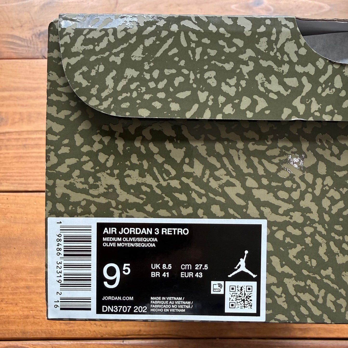 Size 9.5 - Jordan 3 Retro 'Family Affair' (Used)