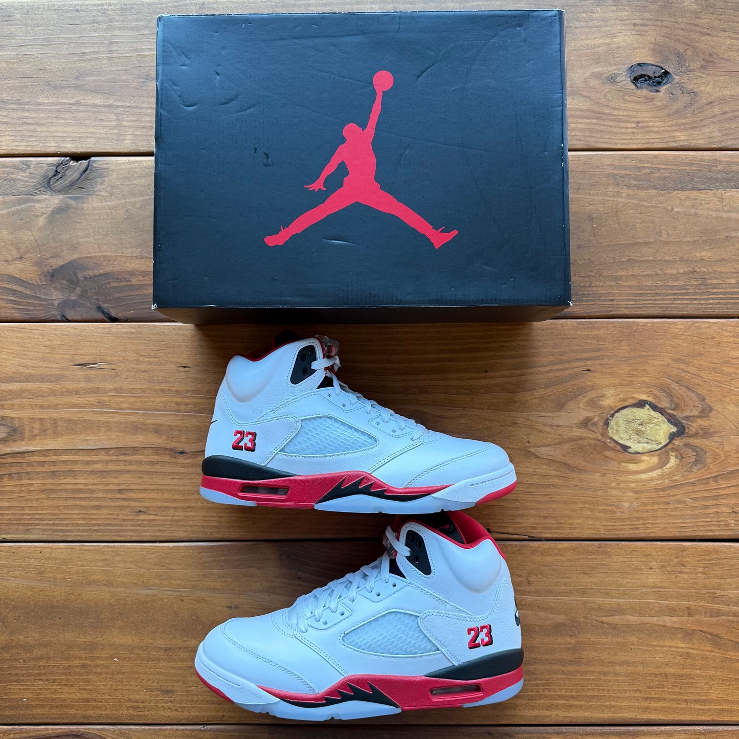SIZE 11 - Jordan 5 Retro 'Fire Red' 2025 (Used)