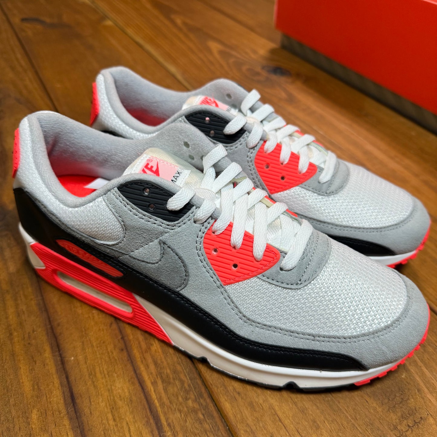 SIZE 10.5 - Air Max 90 'Infrared' 2020 (Used)
