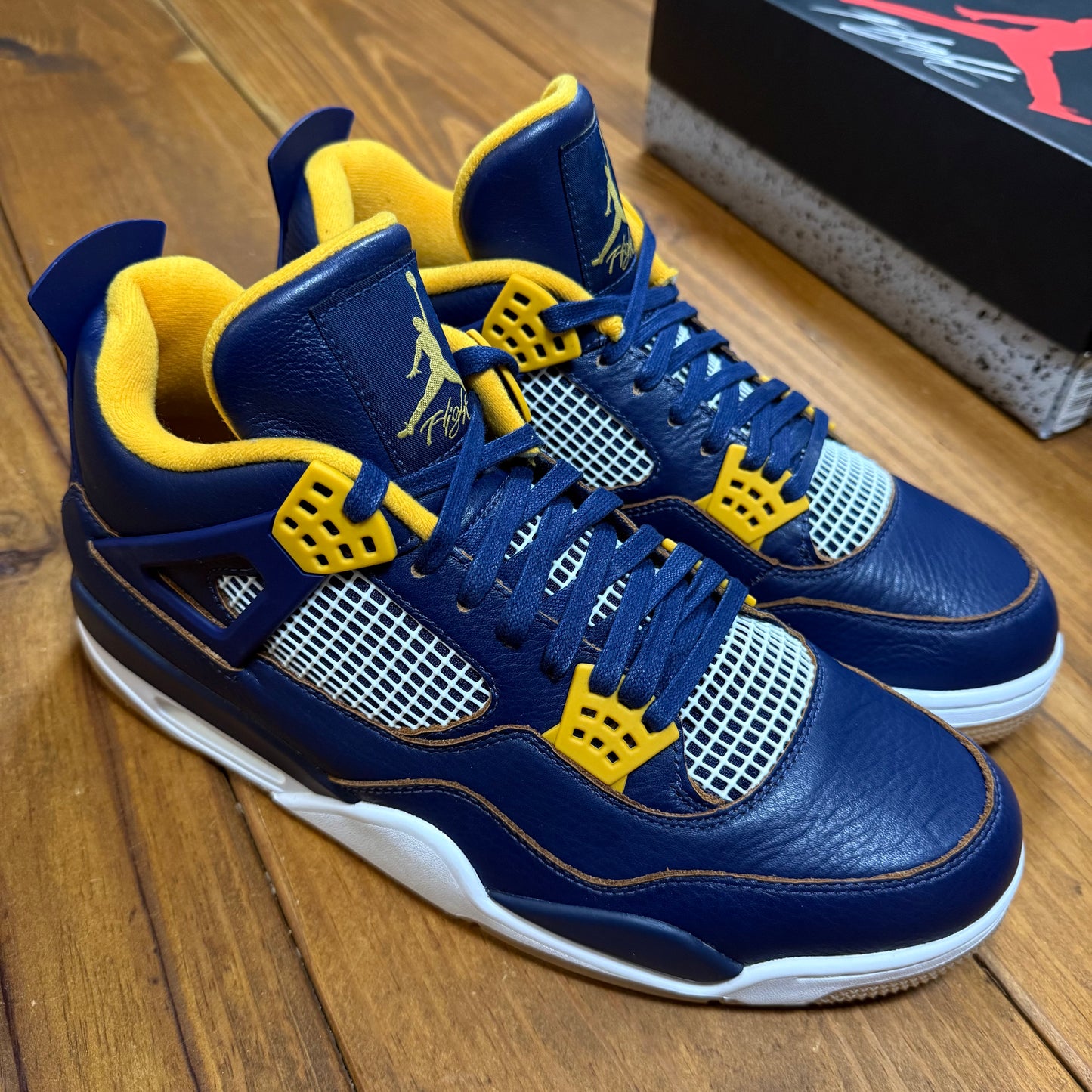 SIZE 13 - Jordan 4 Retro 'Dunk From Above' (Used)