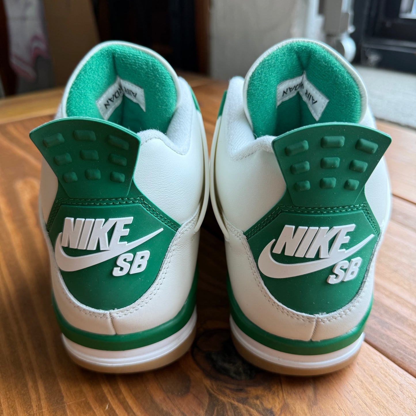 Size 10 - Nike SB x Jordan 4 Retro SP 'Pine Green' (Used)