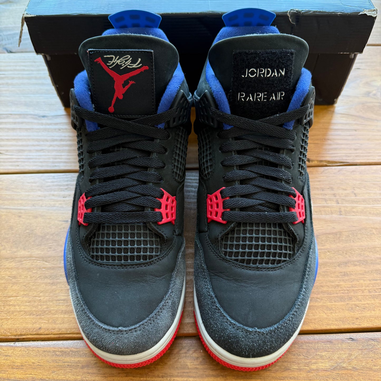 Talla 10 - Jordan 4 Retro 'Rare Air - White Lettering' (Usado)